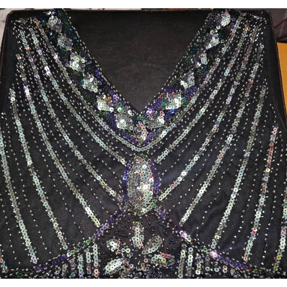 Stunning Sequined beaded cocktail dress fringed zig zag hem